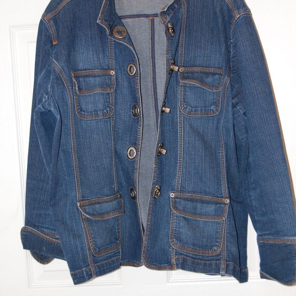 CHICOS Women's Denim Blue Jean Jacket W/ Silvertone Metal Closure Buttons Size 3 - Picture 2 of 12